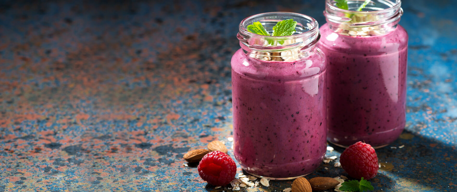 Rezept für Beeren-Shake mit Ehrmann Naturjoghurt